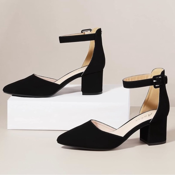 Ankis Shoes - Ankis Closed Toe Black Low Block Chunky Pumps
